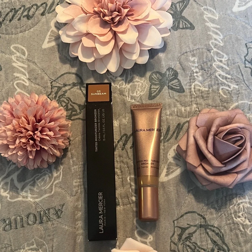 Laura Mercier Tinted Moisturizer Bronzer 03 Sunbeam